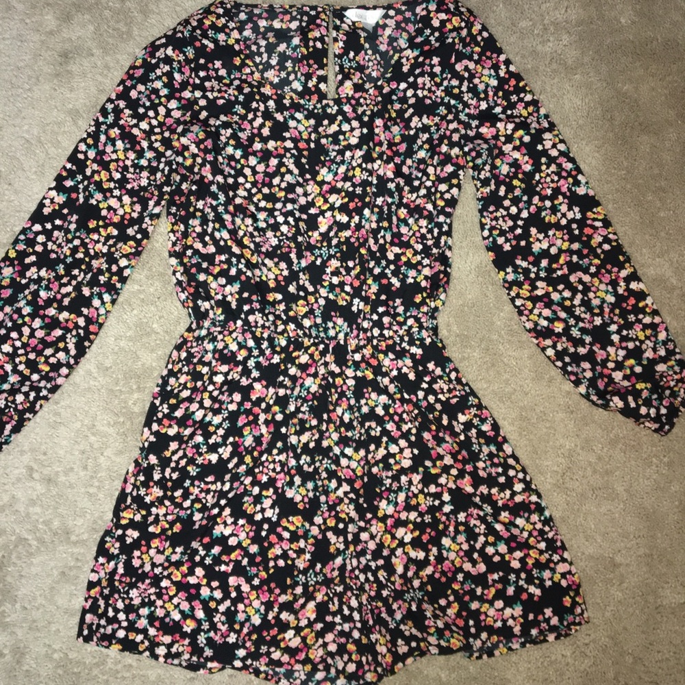 Scoop neck long sleeve romper